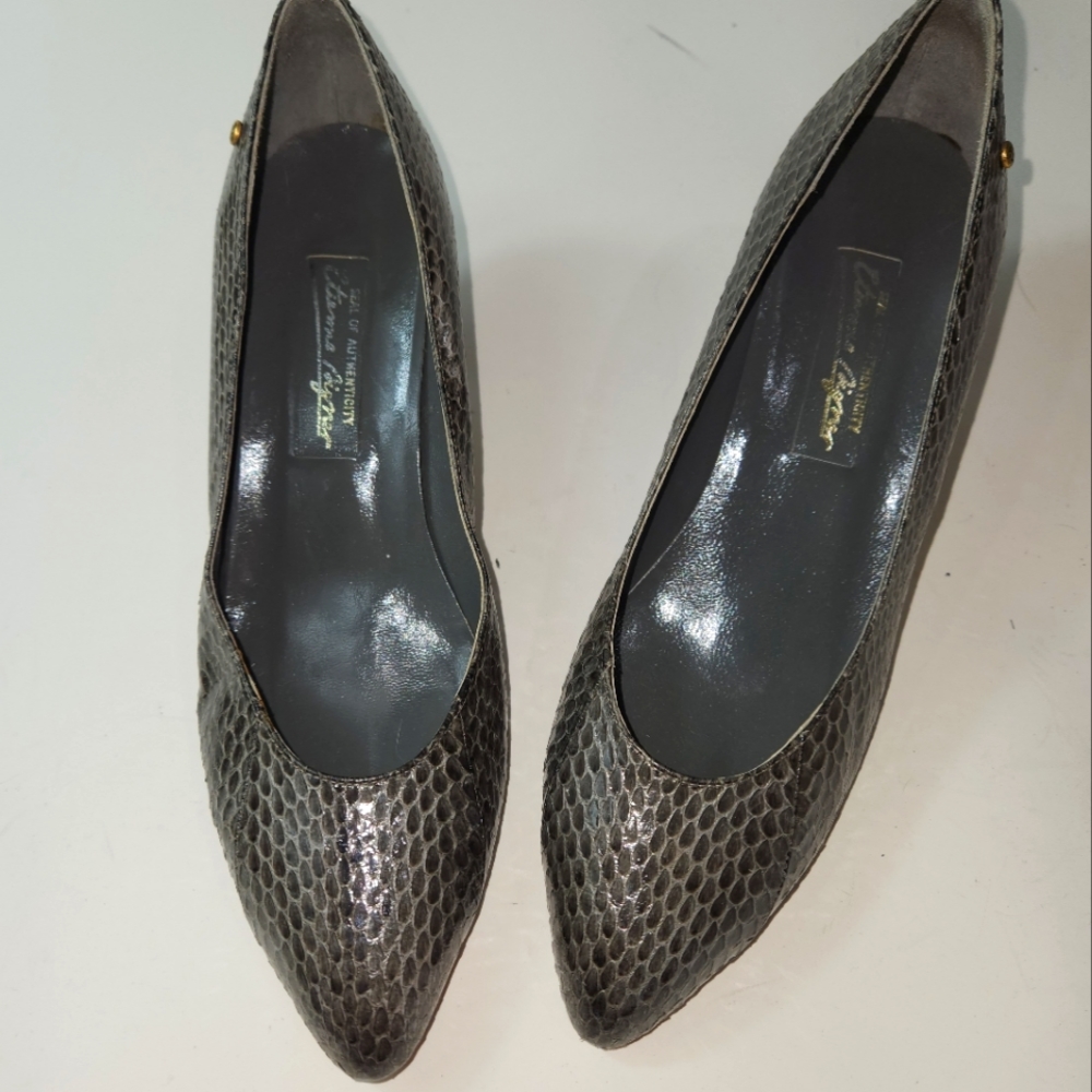 COPY - Vintage Grey Aigner sz. 9